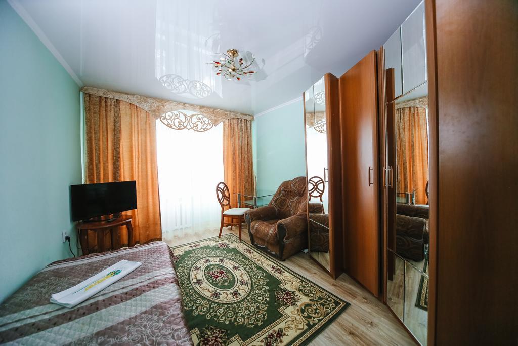 Sary Arka Hotel Pavlodar Buitenkant foto