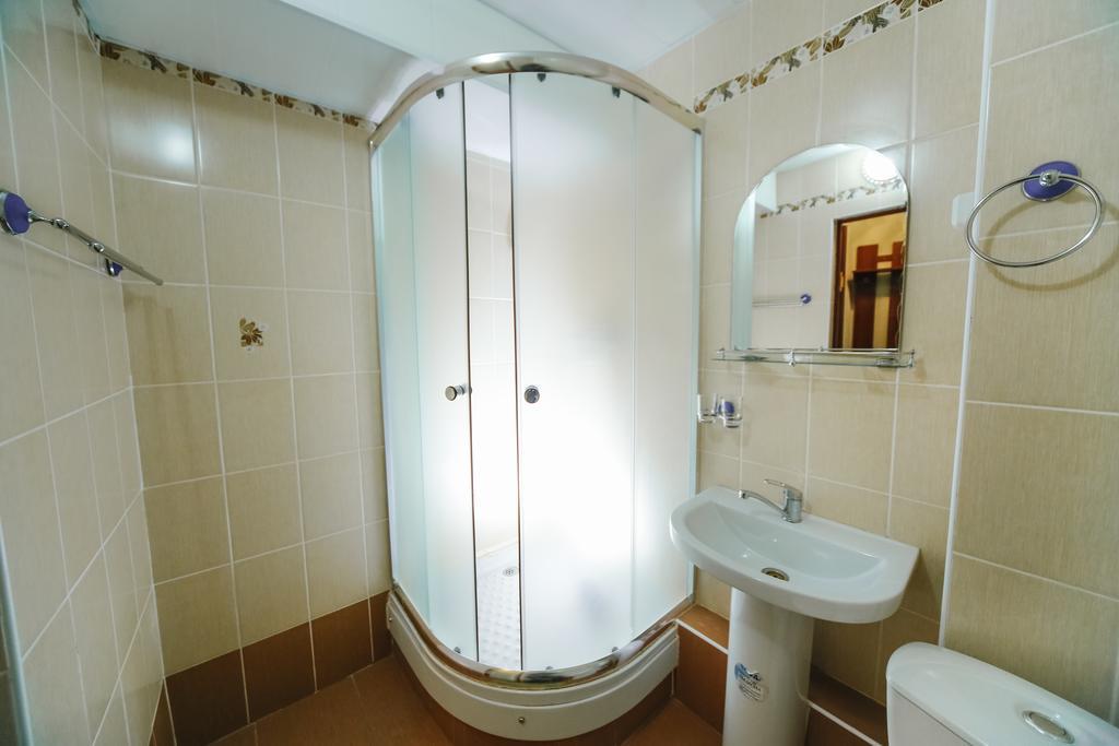 Sary Arka Hotel Pavlodar Buitenkant foto