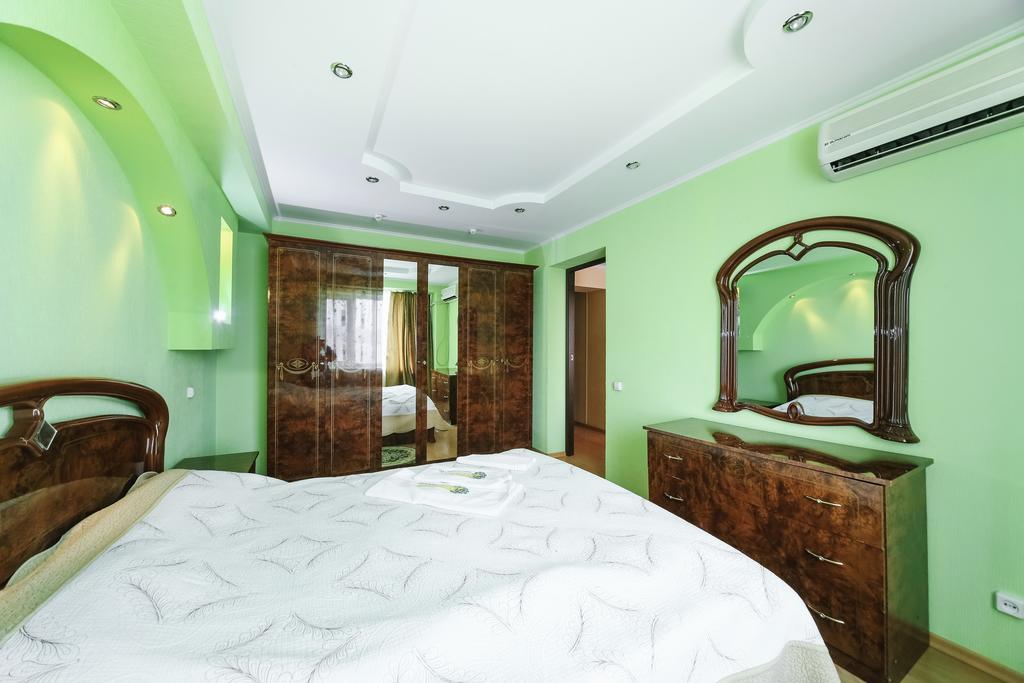 Sary Arka Hotel Pavlodar Buitenkant foto