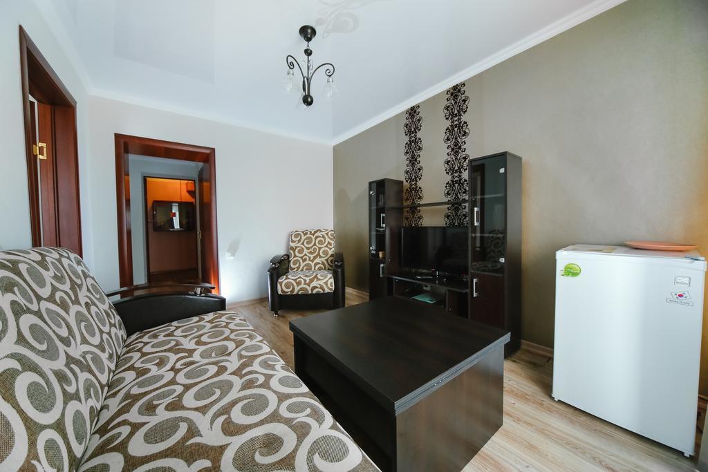 Sary Arka Hotel Pavlodar Buitenkant foto