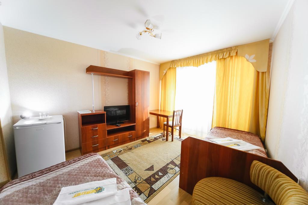 Sary Arka Hotel Pavlodar Buitenkant foto