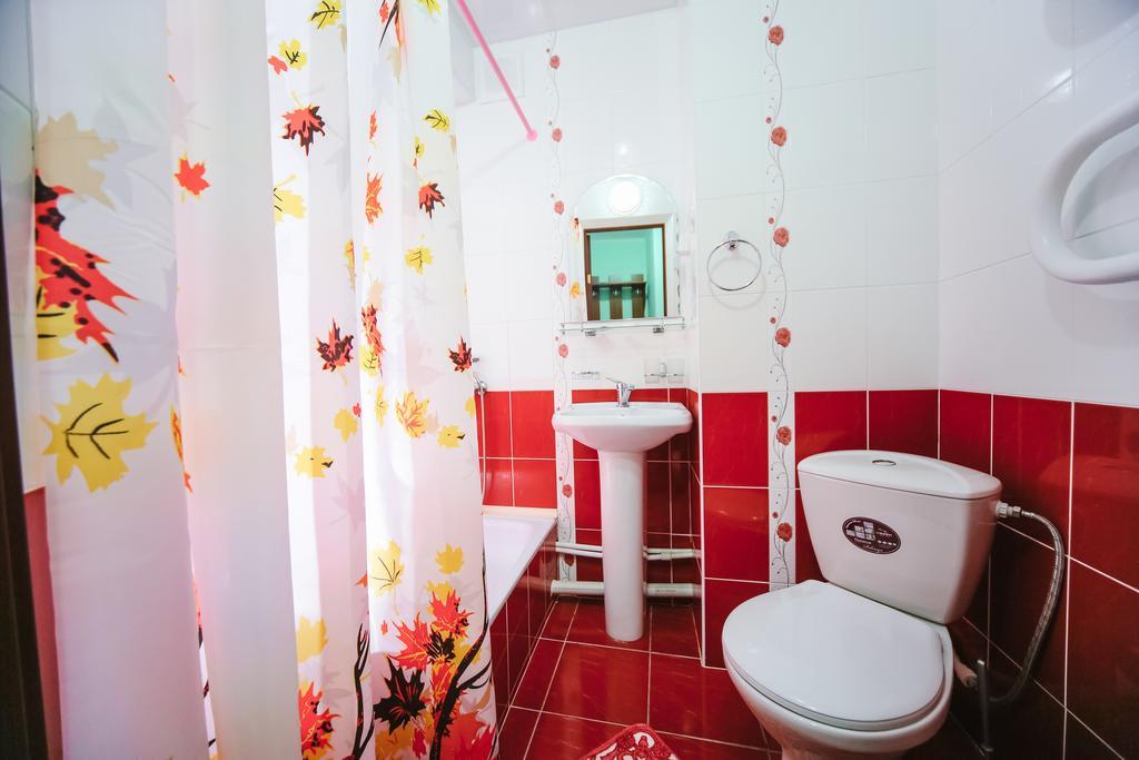 Sary Arka Hotel Pavlodar Buitenkant foto