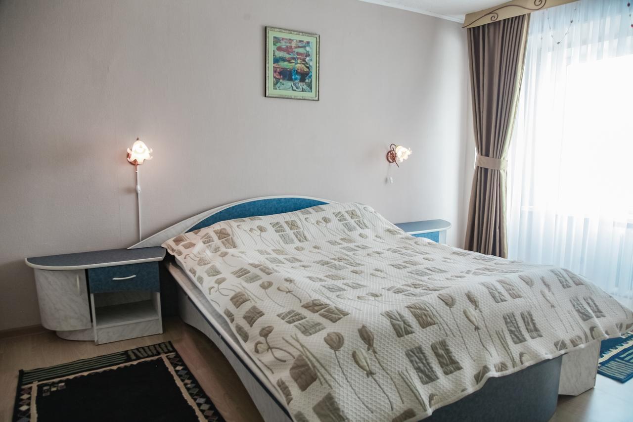 Sary Arka Hotel Pavlodar Buitenkant foto